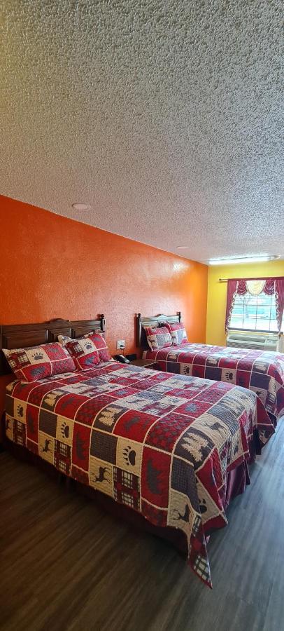 Chaparral Motel Hallettsville Bagian luar foto