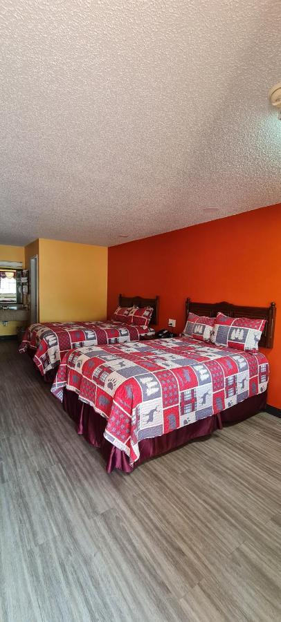 Chaparral Motel Hallettsville Bagian luar foto