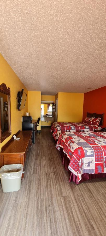 Chaparral Motel Hallettsville Bagian luar foto
