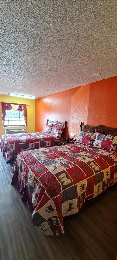 Chaparral Motel Hallettsville Bagian luar foto
